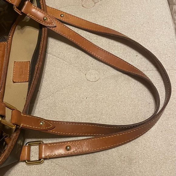 Authentic Louis Vuitton Estrela - Picture 6 of 10